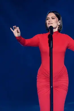 Jessie J袭榜成功!《歌手2026》收视断层第一,尤长靖唱哭全网