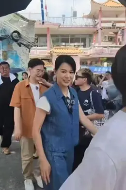 TVB视后原相机生图曝光,真实状态被赞封神,挑战龙舟漂移