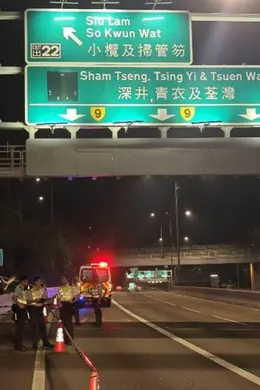 香港凌晨发生一起严重车祸致2死1重伤!涉事车辆断成两截