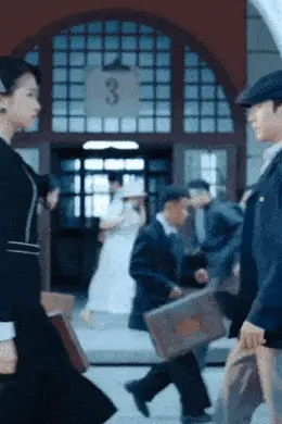 在间谍剧里假扮夫妻,统共分几步?