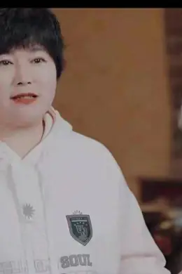 45岁于娜隐退十年重磅回归,身形圆润背后藏着不为人知的心酸过往!