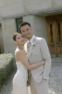 TVB视后婚后状态大勇,西班牙旅行罕有放闪,网民大赞越来越靓