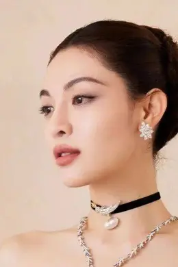 【2026.5.23】周也、张婧仪?文咏珊和杨颖?王一博5:5?钟楚曦经纪公司?《念无双》数据?《月下烟火》屈楚萧不演?