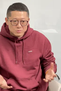 导演忻钰坤:拍着《热搜》反“热搜”