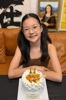 TVB视帝大女儿庆11岁生日!近照曝光少女味十足!与妈妈极为相似!