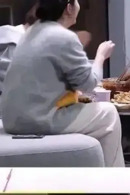 李佳琦和小助理隐婚?两人一起踏上了综艺之路!