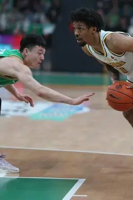 CBA:辽宁本钢主场胜浙江东阳光药