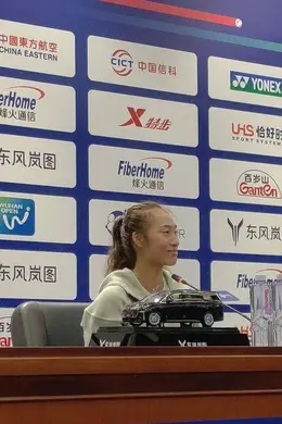 郑钦文发着烧打进武网决赛,自曝奥运会时曾紧张到手抖